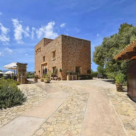 Spacious With Private Pool Holiday home *