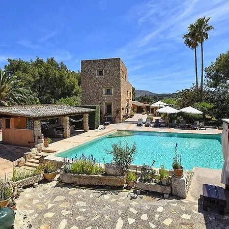 Spacious With Private Pool