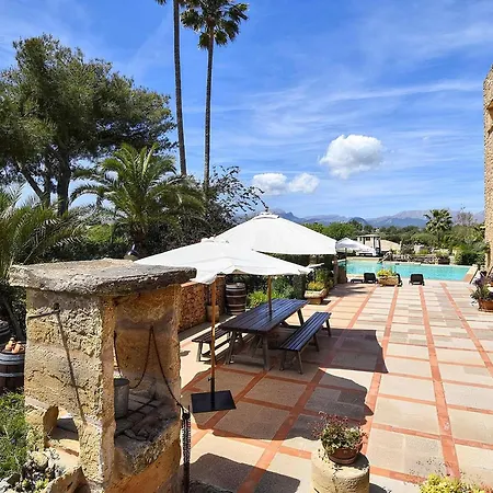 Spacious With Private Pool